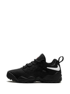 X Supreme Sb Darwin Low Black Sneakers