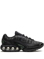 X Supreme Air Max Dn Black Sneakers