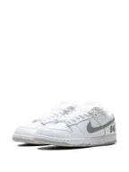 Sb Dunk Low Supreme - White Sneakers